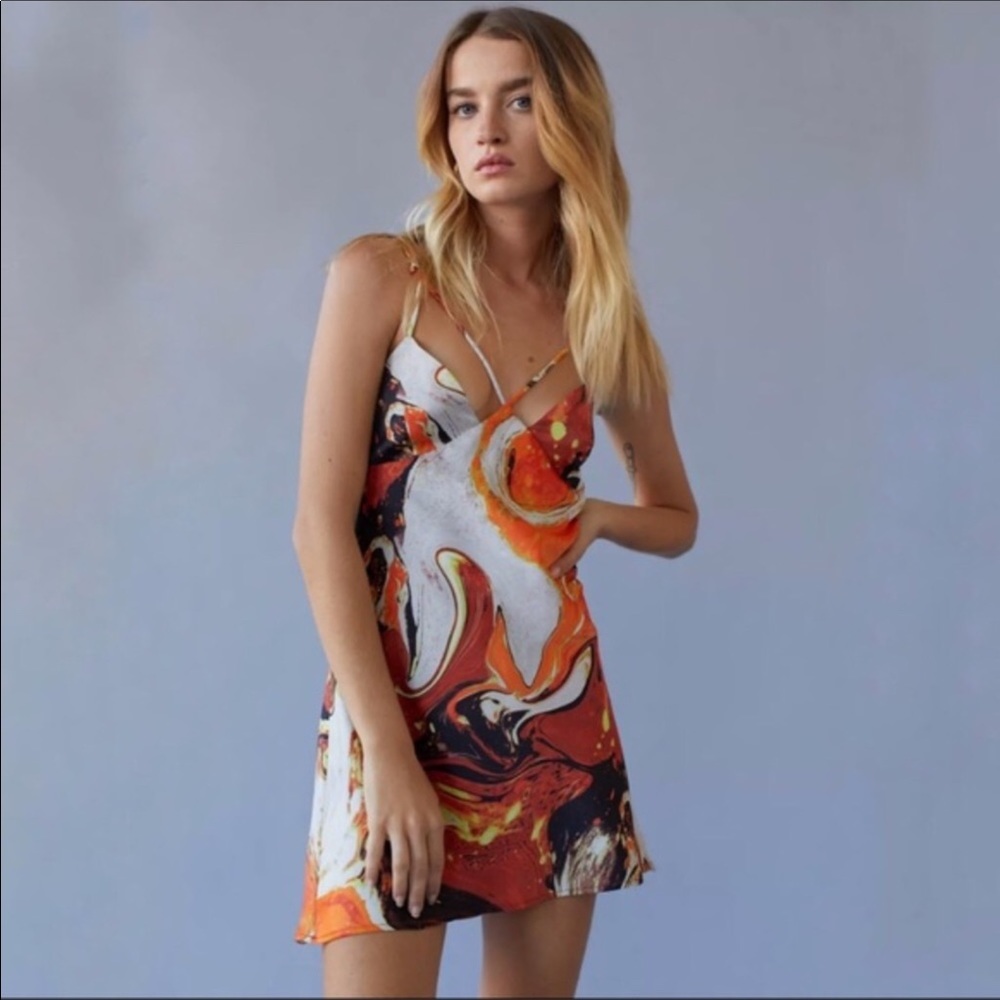 URBAN OUTFITTERS Woman’s Strappy Slip Dress Warm Toned Marble NEW Size Medium